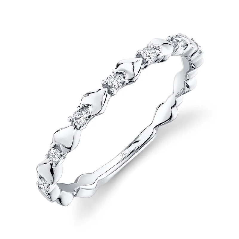 Women's Wedding Bands-14K White Gold Diamond Lady's Hearts Band