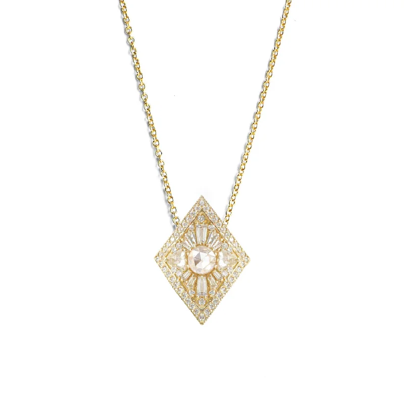 Bar Chain Necklaces-Large Kite Shape Round Diamond Necklace